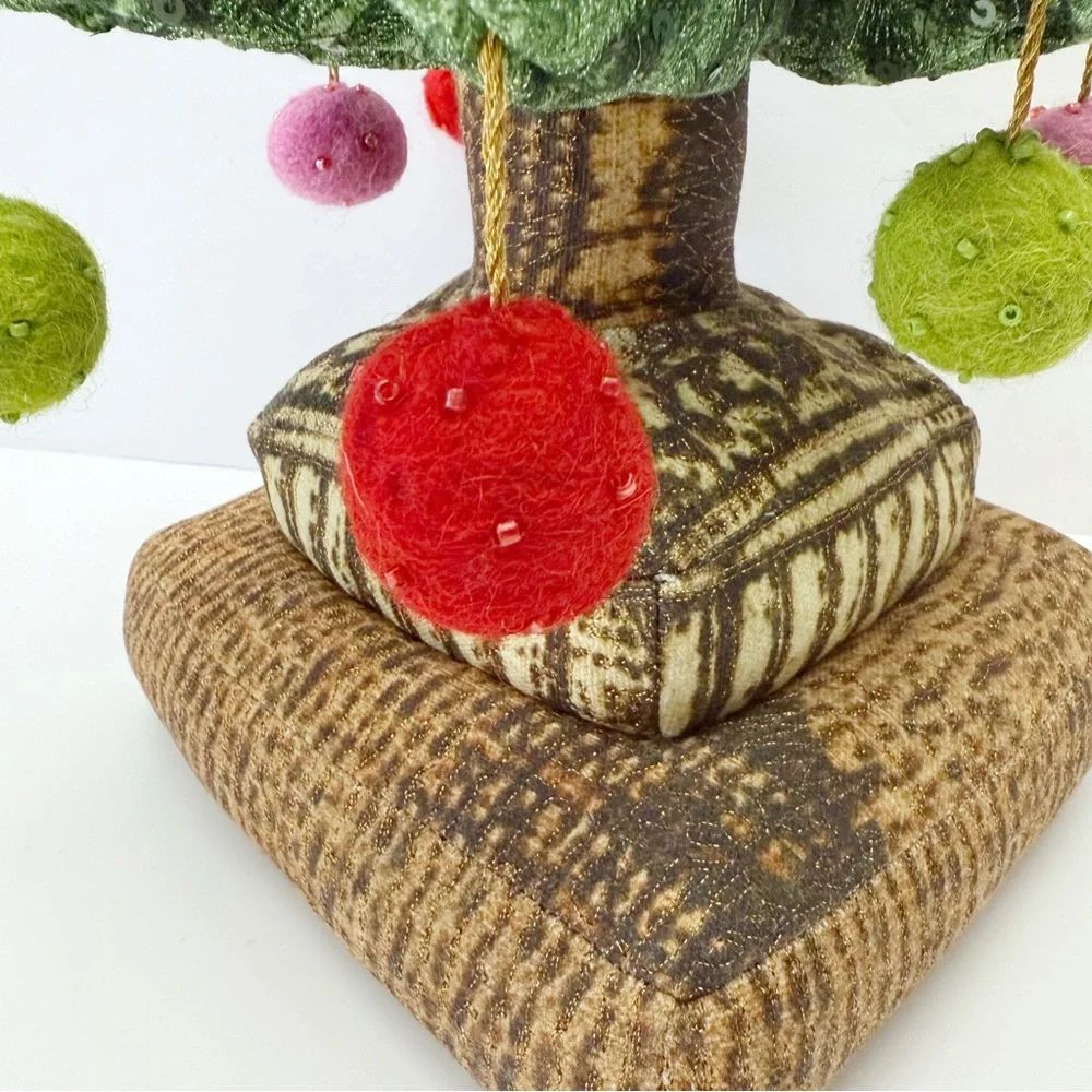 John Derian for Target Beaded Artichoke Vegetable Novelty Pillow 16” NEW